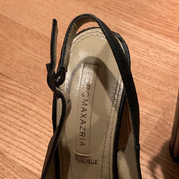 BLACK BCBG SLINGBACK CHUNKY HEEL - Size 37. - Picture 6 of 6